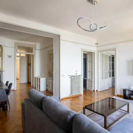 Prestige Lakeview Historic Center Appartement *